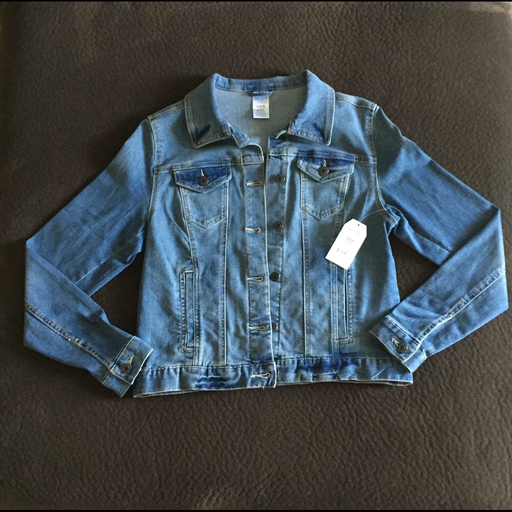 Time and Tru denim jacket women’s size 4-6 NWT